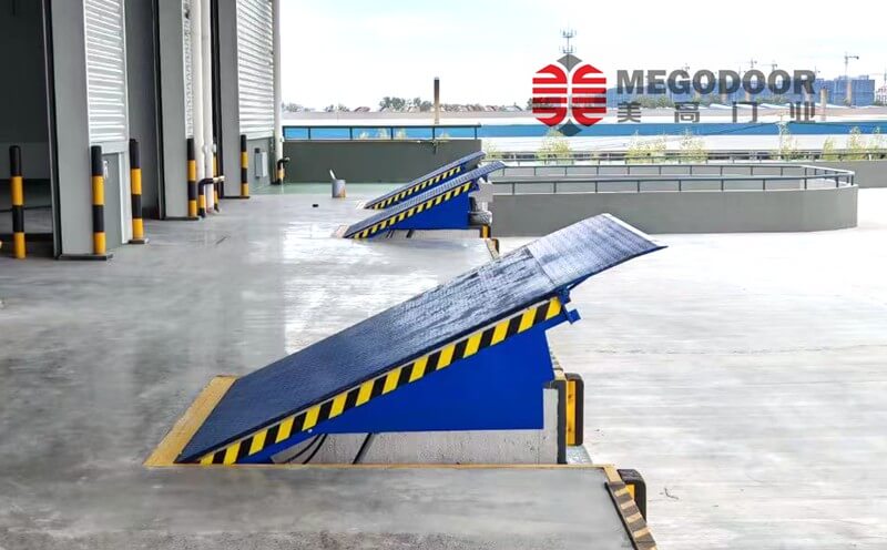 合肥物流倉儲專用電動升降裝卸平臺插圖 合肥物流倉儲專用電動升降裝卸平臺插圖